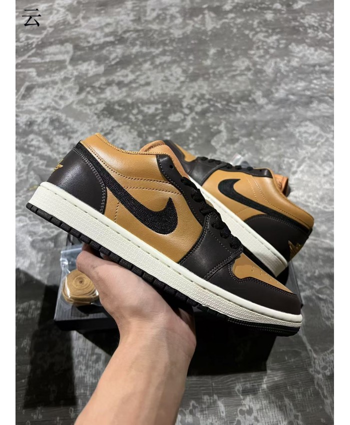 Air Jordan 1 Low SE Basketball Shoes